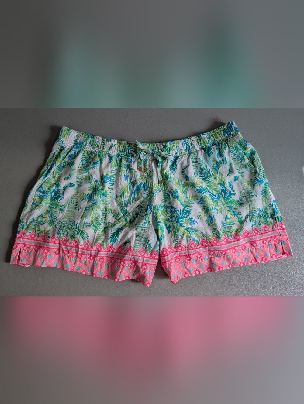 Lilly Pulitzer Katia shorts, large
